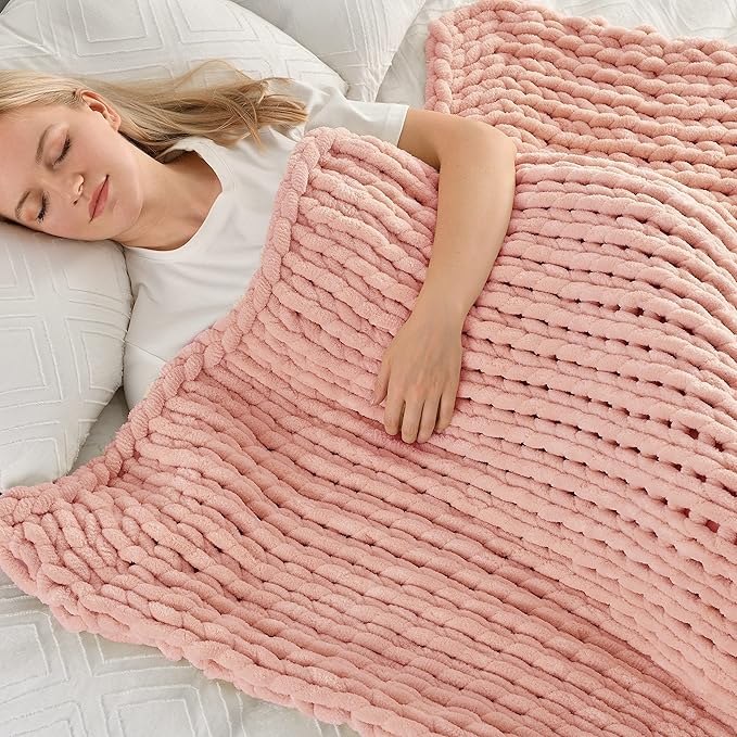 Maetoow Tighter Version Chenille Chunky Knit Blanket Throw 40×50 Inch, Handmade Warm & Cozy Blanket Couch, Bed, Home Decor, Soft Fleece Banket, Boho Thick Blankets and Giant Yarn Throws,Rose Pink