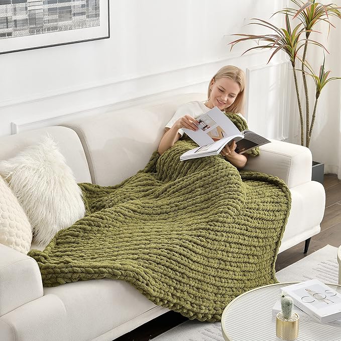 Maetoow Tighter Version Chenille Chunky Knit Blanket Throw 60×80 Inch, Handmade Warm & Cozy Blanket Couch, Bed, Home Decor, Soft Fleece Banket, Boho Thick Blankets and Giant Yarn Throws,Olive Green