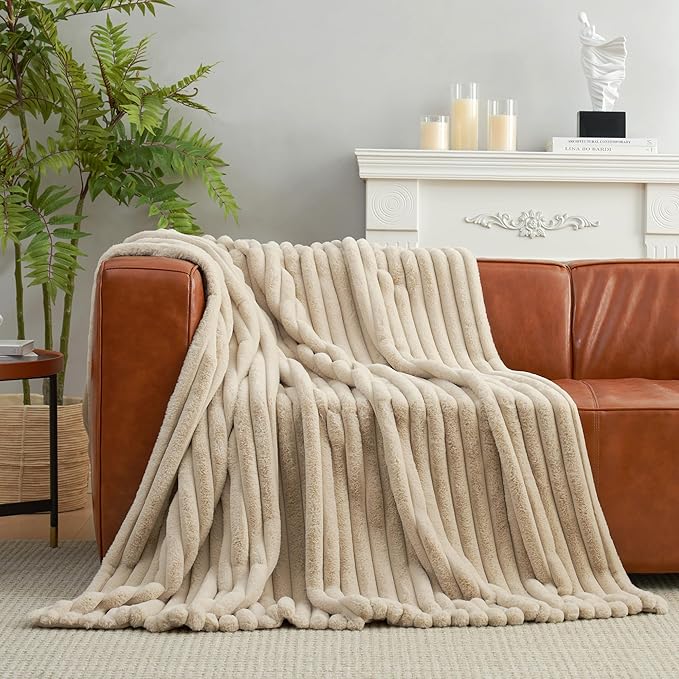 Amélie Home Faux Fur Throw Blanket for Couch, Cozy Fuzzy Fluffy Fur Luxurious Soft Striped Plush Gift Blankets for Family Sofa Chair Bed Living Room Bedroom, 55"x70", Beige