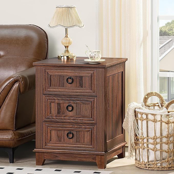18" Farmhouse Night Stand with 3 Drawers, Wood End Table Dresser for Bedroom, Retro Nightstand, Bed Side Table with Metal Handle, Bedside Cabinet for Bedroom Living Room, Closet