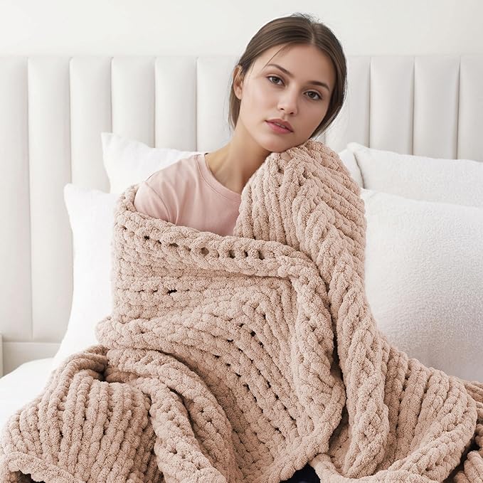 Battilo Chunky Knit Throw Blanket, Soft and Thick Chenille Throw Blanket, 50"x60" Handmade Cable Knit Crochet Blanket, Large Rope Knot Throw Blankets for Couch Sofa Bed Home Decor, Pink